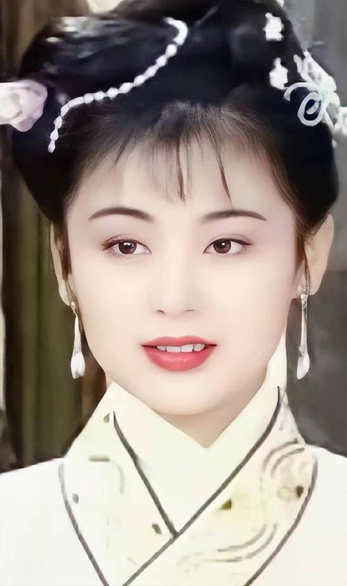 弹壳与玫瑰